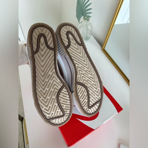 Nike Court Legacy Lift Low Platform Women's Sneakers Shoes Size 9 - Picture 3 of 6